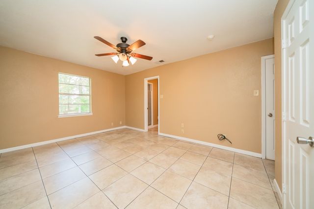 2705 N Fourth St, Longview, TX 75605