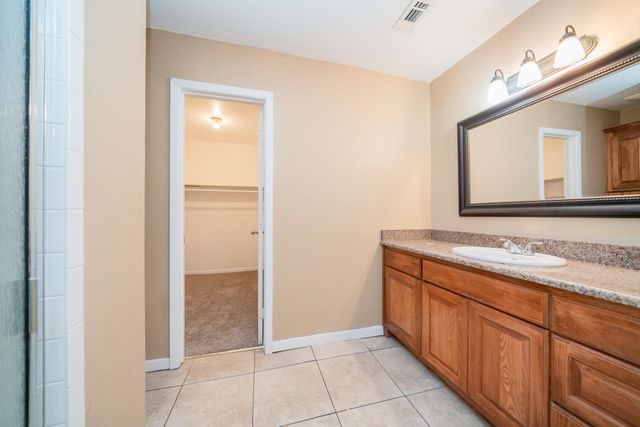 2705 N Fourth St, Longview, TX 75605