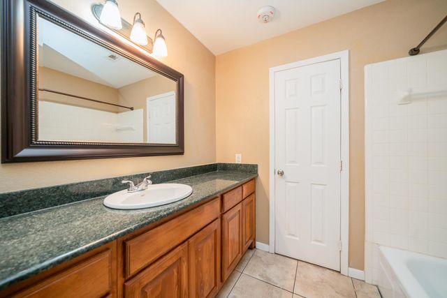 2705 N Fourth St, Longview, TX 75605