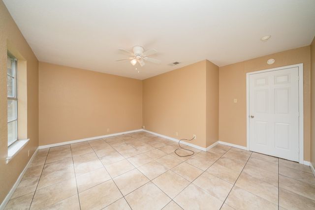 2705 N Fourth St, Longview, TX 75605