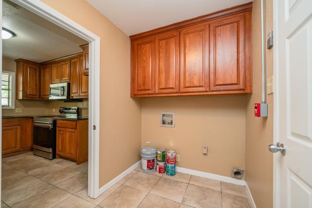 2705 N Fourth St, Longview, TX 75605