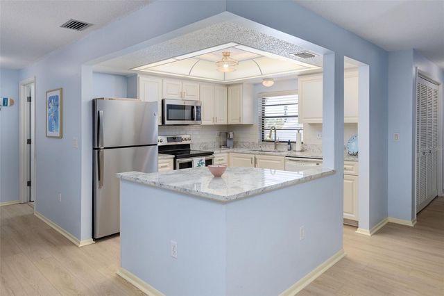 1727 LAKESIDE DRIVE 1718C, Venice, FL 34293