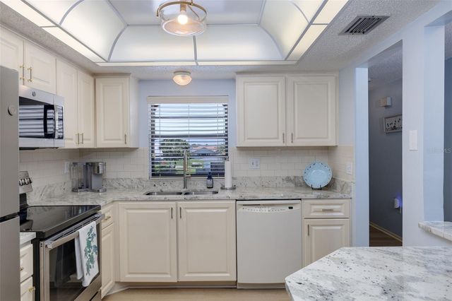 1727 LAKESIDE DRIVE 1718C, Venice, FL 34293