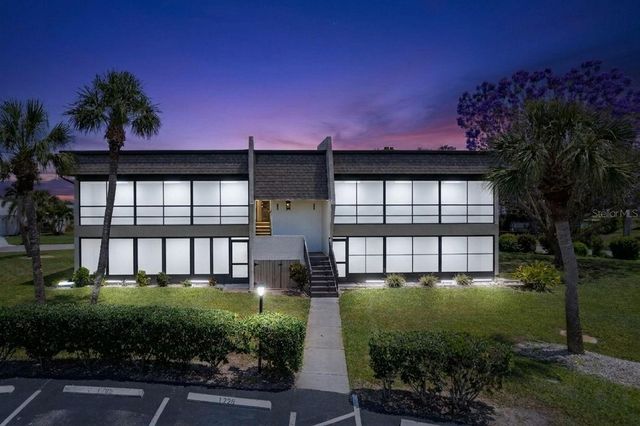 1727 LAKESIDE DRIVE 1718C, Venice, FL 34293