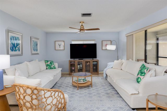 1727 LAKESIDE DRIVE 1718C, Venice, FL 34293