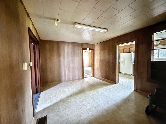 615 S Central Street, Gilman, IL 60938