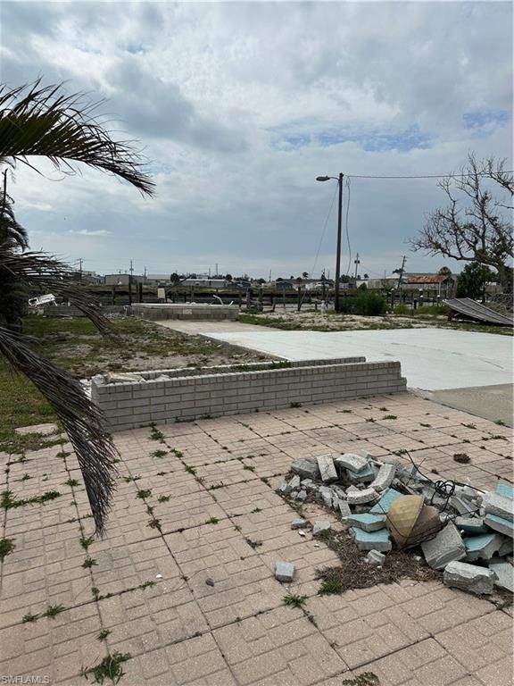 829 Oak ST, FORT MYERS BEACH, FL 33931 — photo 3