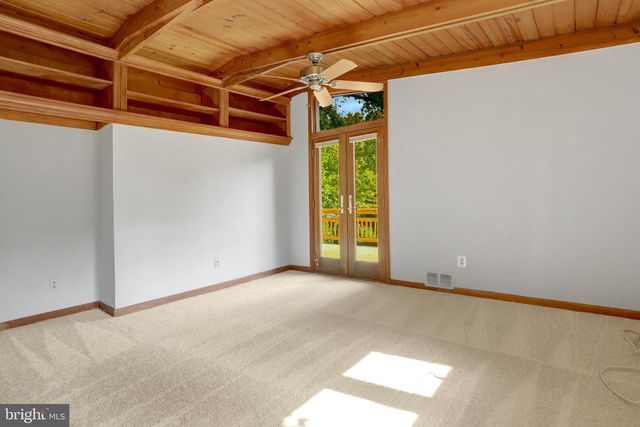 3020 PINE SPRING RD, Falls Church, VA 22042
