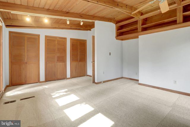 3020 PINE SPRING RD, Falls Church, VA 22042