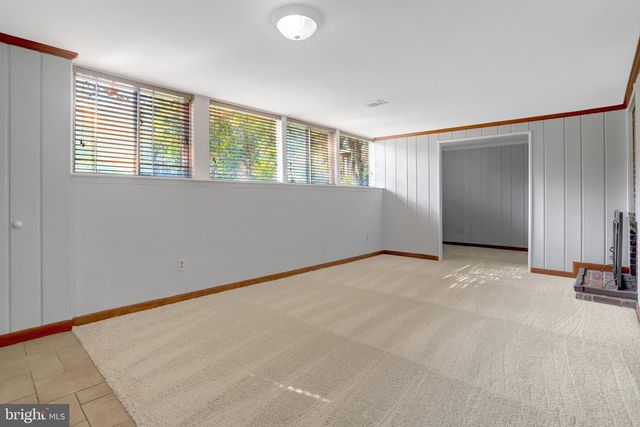 3020 PINE SPRING RD, Falls Church, VA 22042