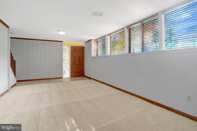 3020 PINE SPRING RD, Falls Church, VA 22042