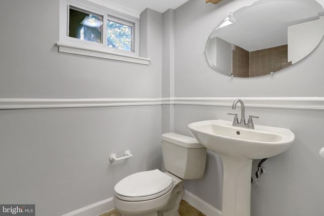 3020 PINE SPRING RD, Falls Church, VA 22042