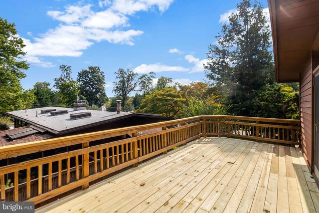 3020 PINE SPRING RD, Falls Church, VA 22042