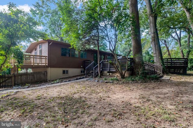 3020 PINE SPRING RD, Falls Church, VA 22042