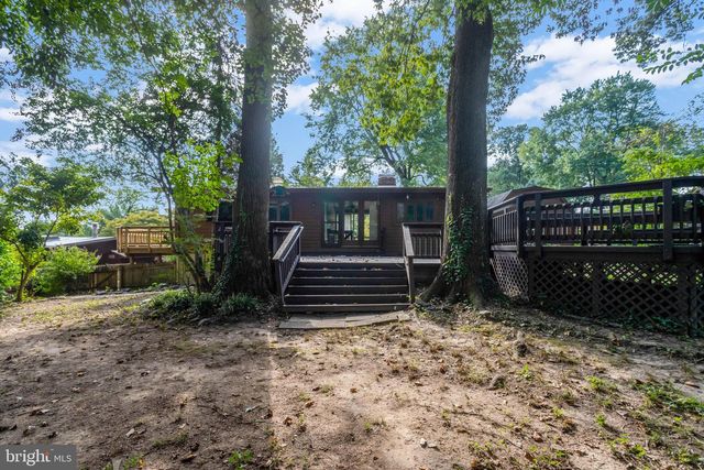 3020 PINE SPRING RD, Falls Church, VA 22042