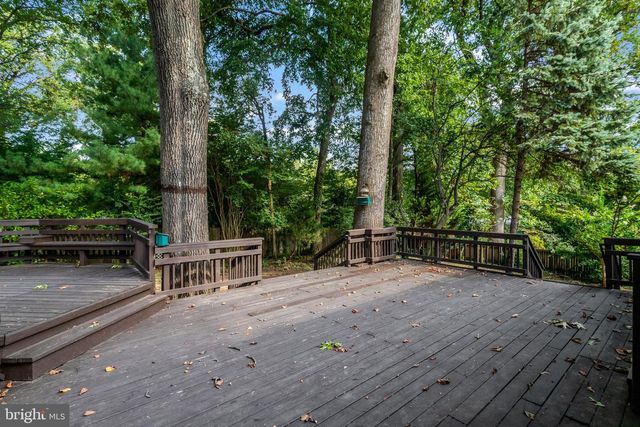 3020 PINE SPRING RD, Falls Church, VA 22042