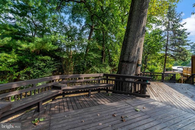 3020 PINE SPRING RD, Falls Church, VA 22042