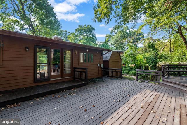 3020 PINE SPRING RD, Falls Church, VA 22042