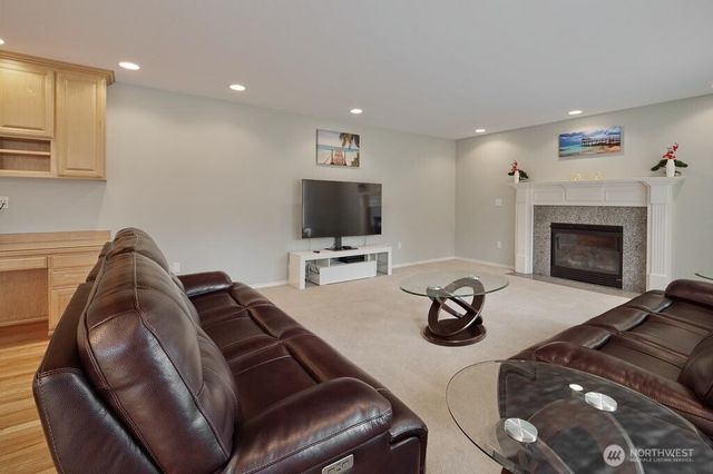 12612 SE 261 Street, Kent, WA 98030