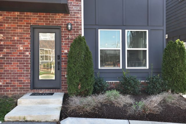 102 Duke St Apt 45, Nashville, TN 37207