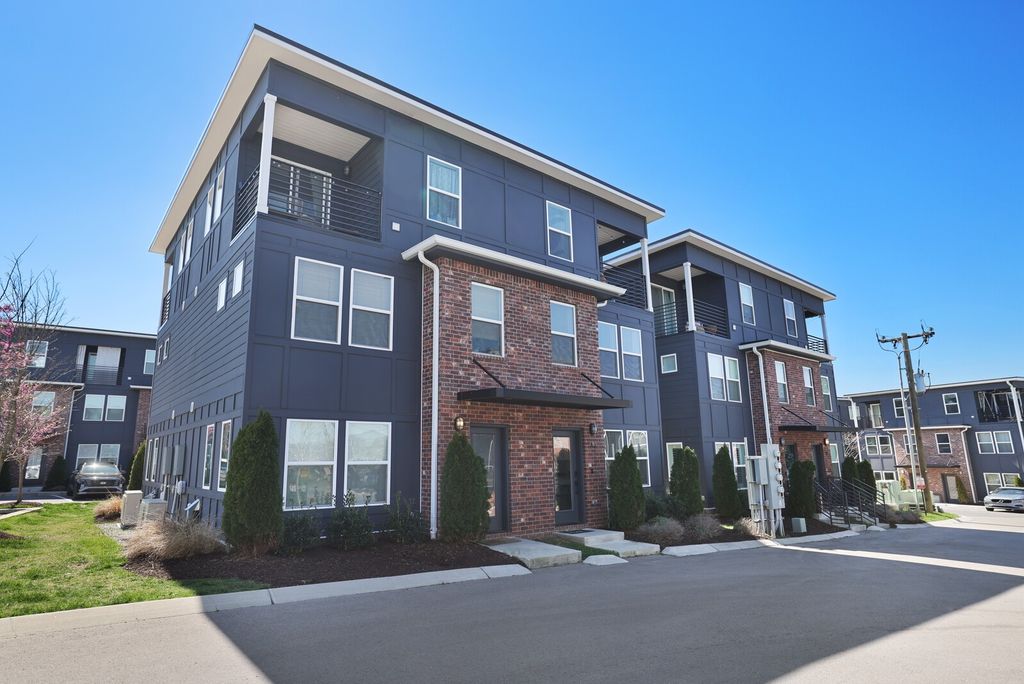 102 Duke St Apt 45, Nashville, TN 37207
