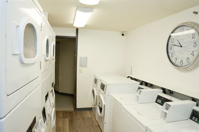 1088 Bishop Street 2712, Honolulu, HI 96813