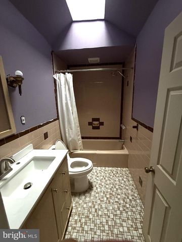 2553 S CARROLL ST, Philadelphia, PA 19142