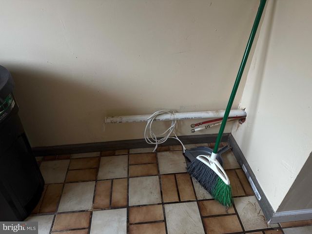 2553 S CARROLL ST, Philadelphia, PA 19142