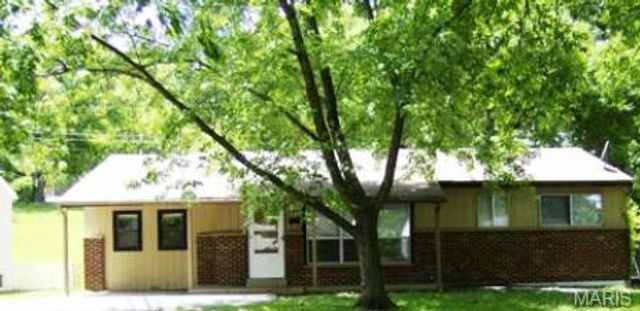 105 Clearview Drive, Florissant, MO 63033