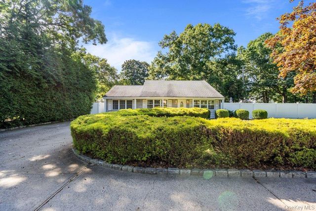22 Half Moon Pond Road, Ridge, NY 11961