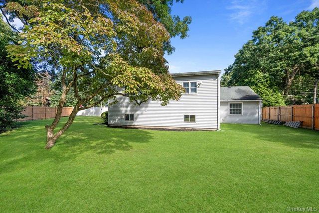 22 Half Moon Pond Road, Ridge, NY 11961