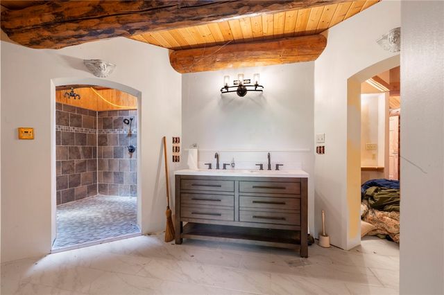 10831 & 10836 Bray Road, Elkins, AR 72727