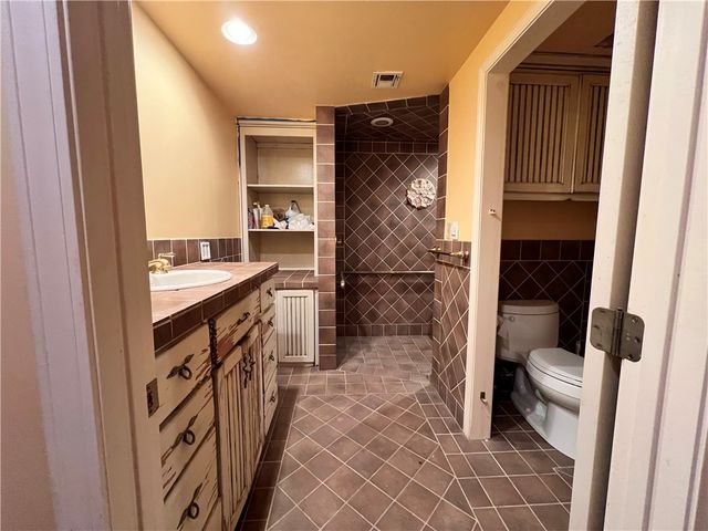 10831 & 10836 Bray Road, Elkins, AR 72727