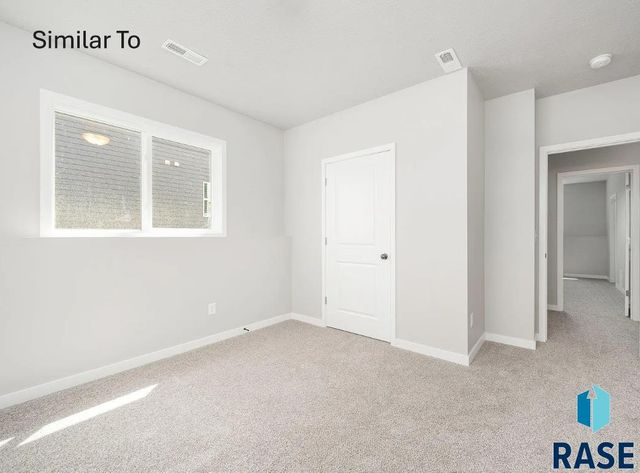 5925 S Coneflower Ave Avenue, Sioux Falls, SD 57108