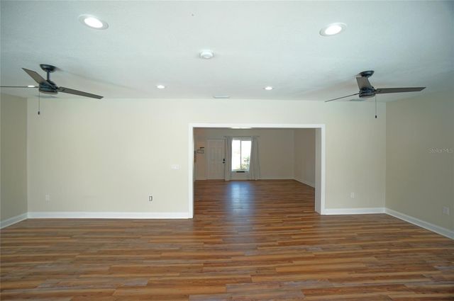 7325 10TH STREET N, St Petersburg, FL 33702