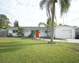 7325 10TH STREET N, St Petersburg, FL 33702