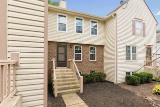 1913 Laramie Drive, Powell, OH 43065