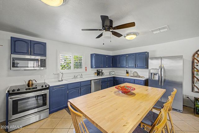 1221 E MESCAL Street, Phoenix, AZ 85020