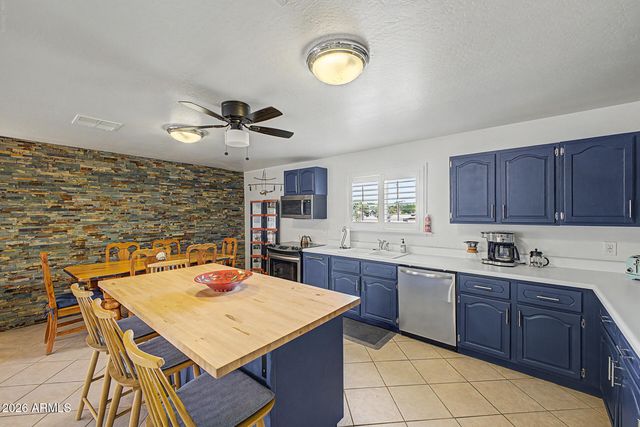 1221 E MESCAL Street, Phoenix, AZ 85020