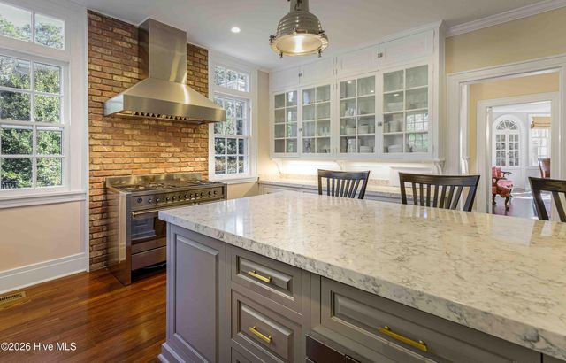 12 E Barrett Road, Pinehurst, NC 28374