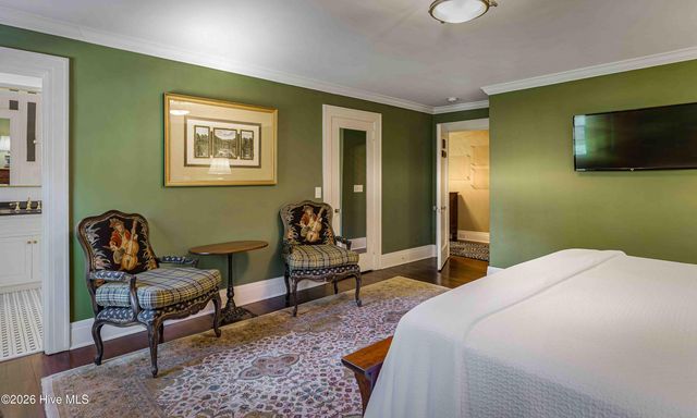 12 E Barrett Road, Pinehurst, NC 28374