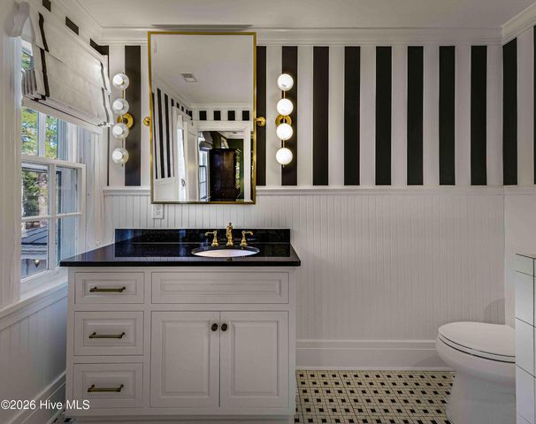 12 E Barrett Road, Pinehurst, NC 28374