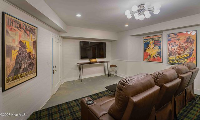 12 E Barrett Road, Pinehurst, NC 28374