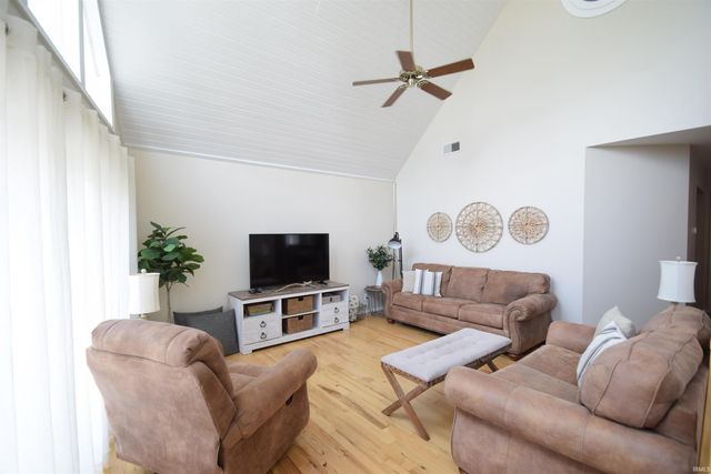 10272 SOUTH CHANNEL Drive, Syracuse, IN 46567