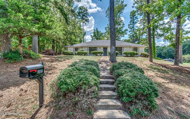 107 Woodgate Drive, Brandon, MS 39042