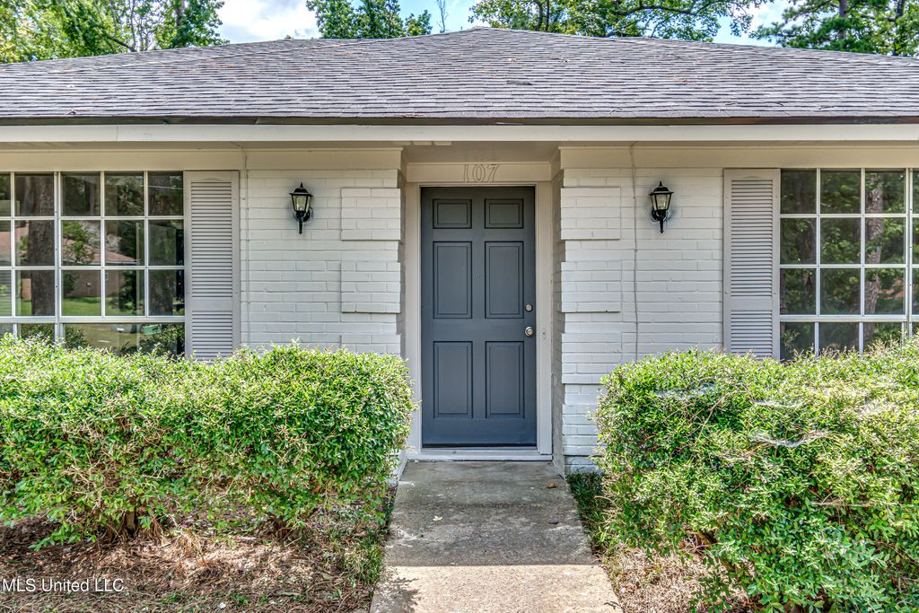107 Woodgate Drive, Brandon, MS 39042