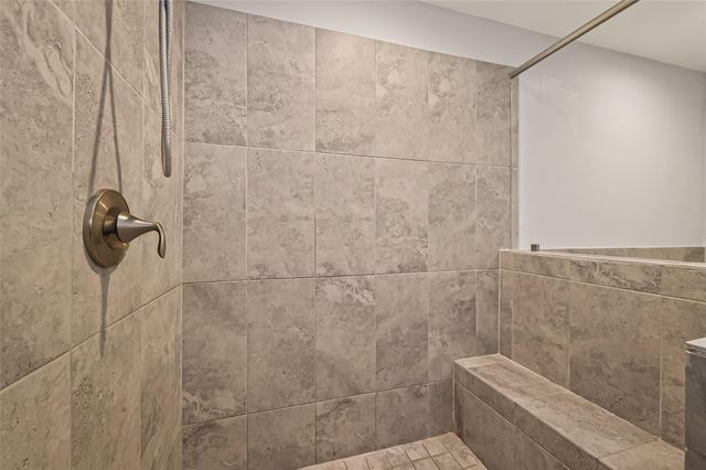 5202 Chandler Street, Houston, TX 77007