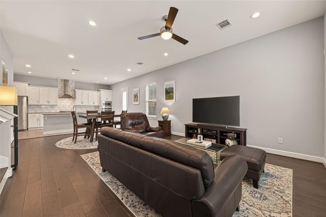 5202 Chandler Street, Houston, TX 77007