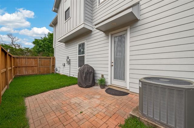 5202 Chandler Street, Houston, TX 77007