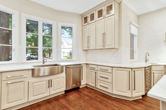 3426 Granada Avenue, University Park, TX 75205